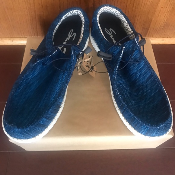 "Brand-New" ON SALE NOW SEVEN -7 MALIBU slip on sneakers 60% DISCOUNT - Picture 7 of 10